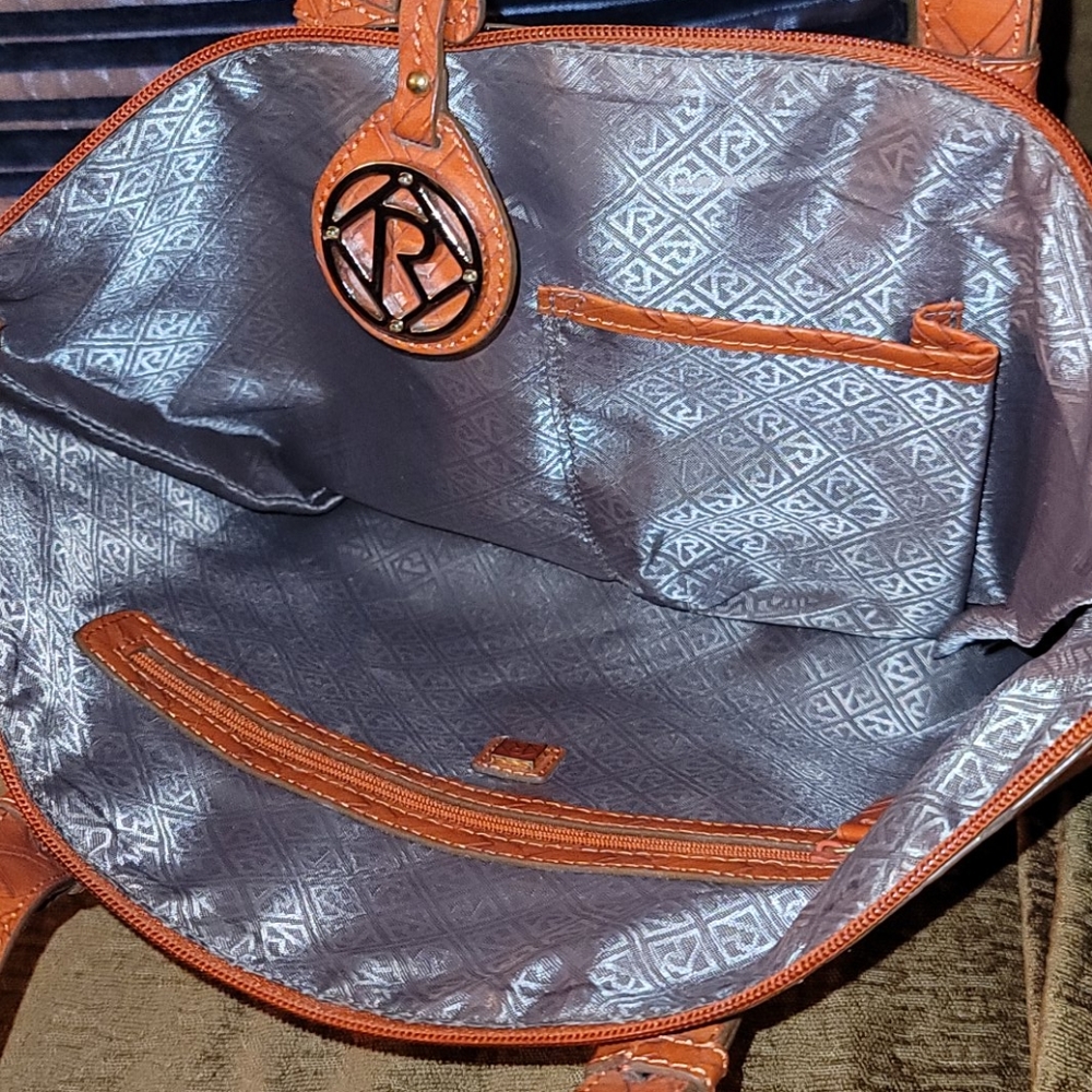 Bag - Picture 2 of 4